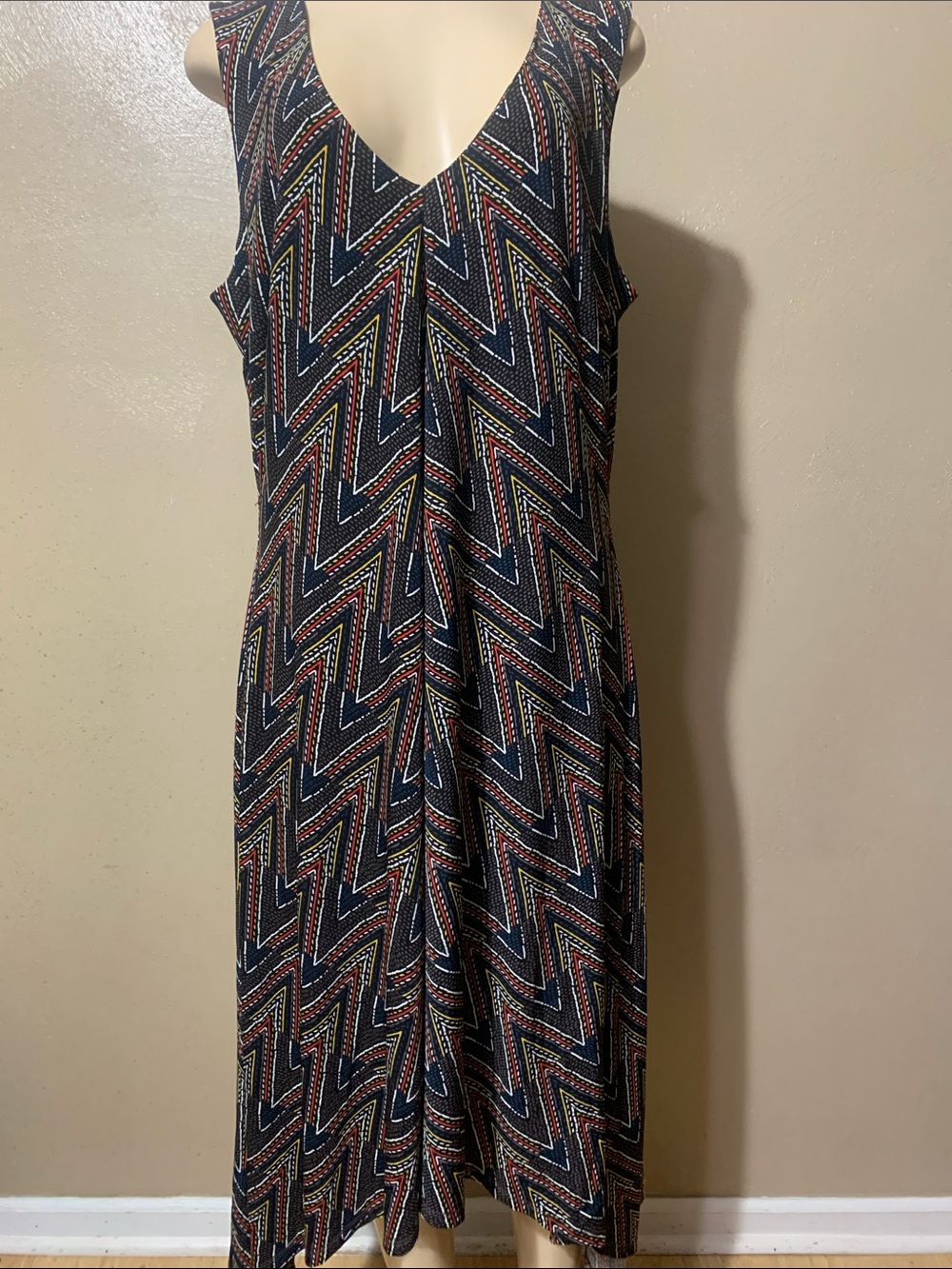 Cato size 18/20W  Navy Chevron Asymmetrical Dress with Multicolor Accents NWT